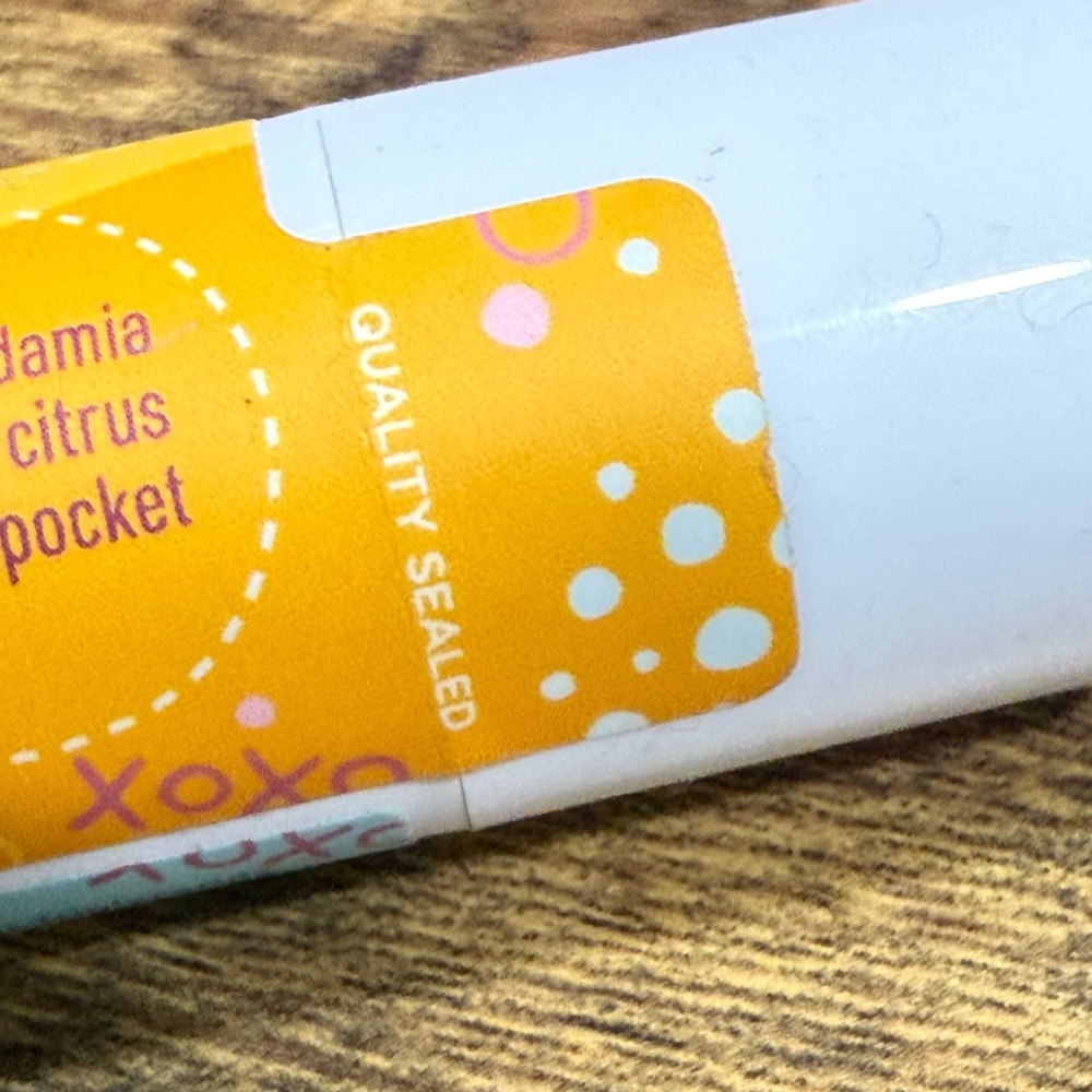 New Sealed Perfectly Posh In Good Taste Giant Lip Balm - Picture 5 of 7